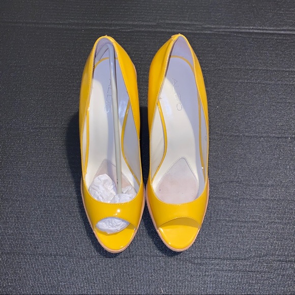 Yellow Cork ALDO platform wedges - Picture 3 of 4